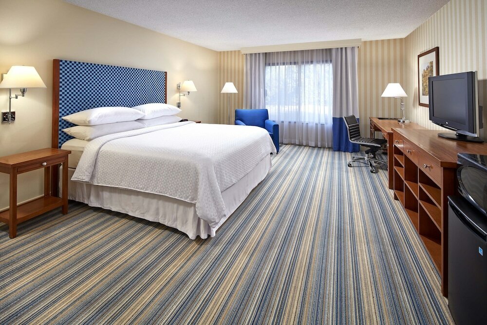Фото Four Points by Sheraton Bakersfield