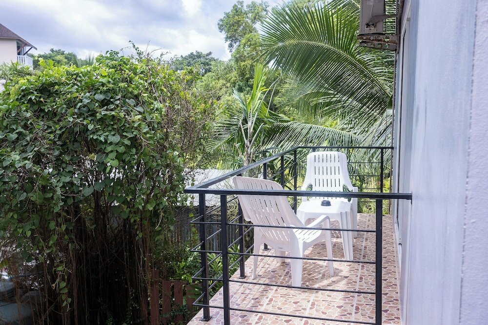 Фото Baan Yuyen Karon Guesthouse