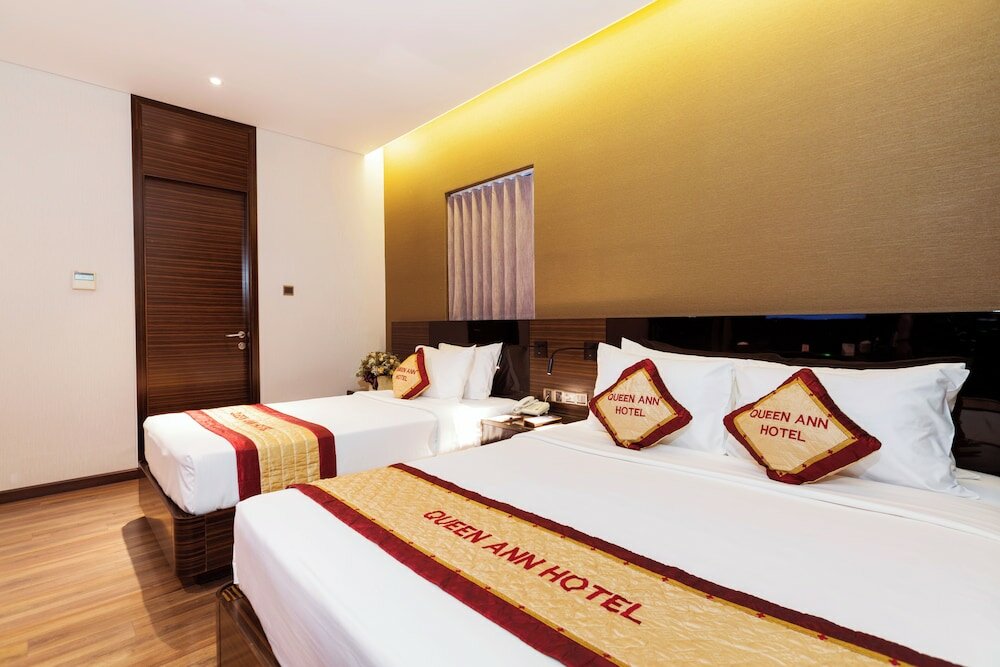 Фото Queen Ann Hotel