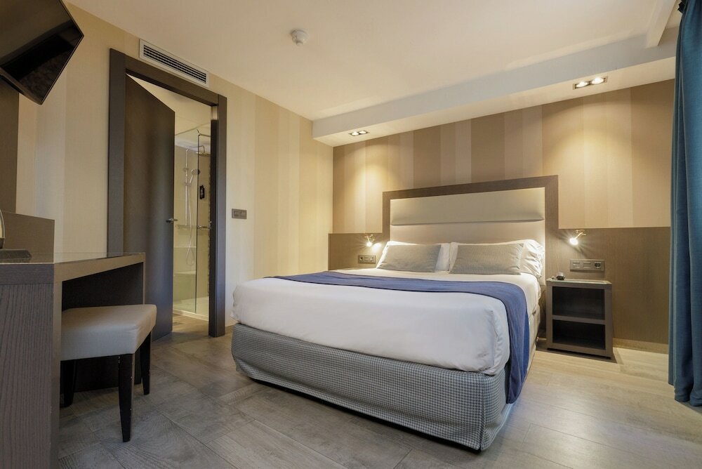 Фото Hotel Reina Cristina