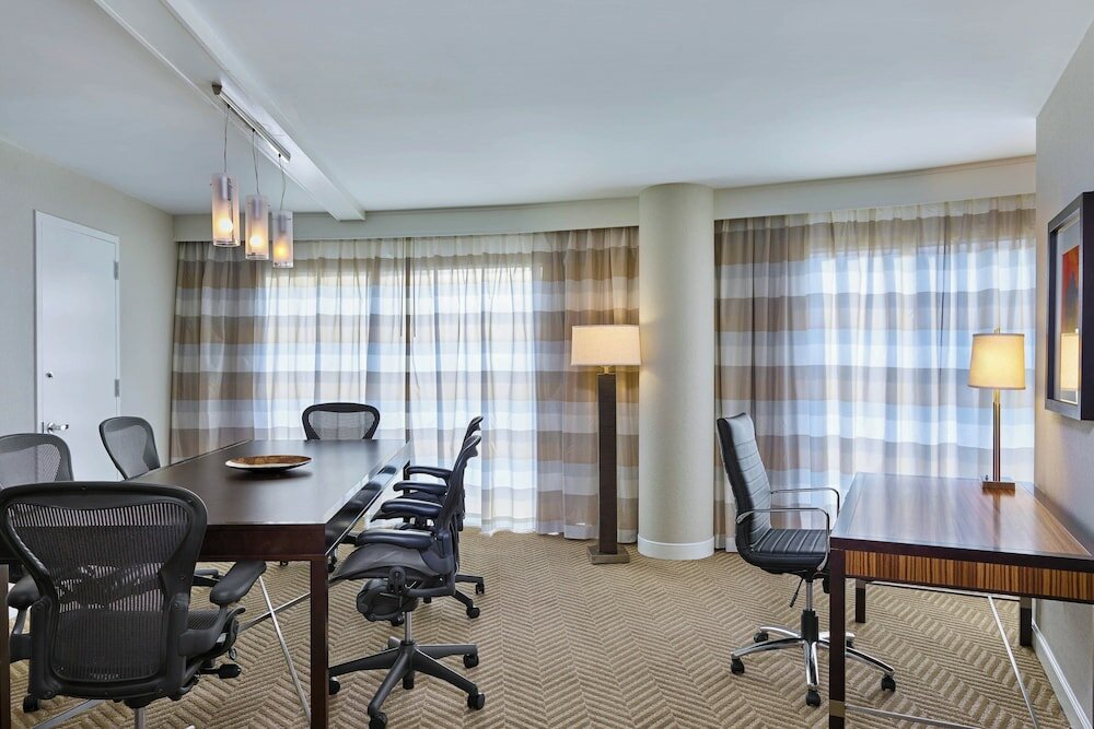 Фото The Westshore Grand, A Tribute Portfolio Hotel, Tampa