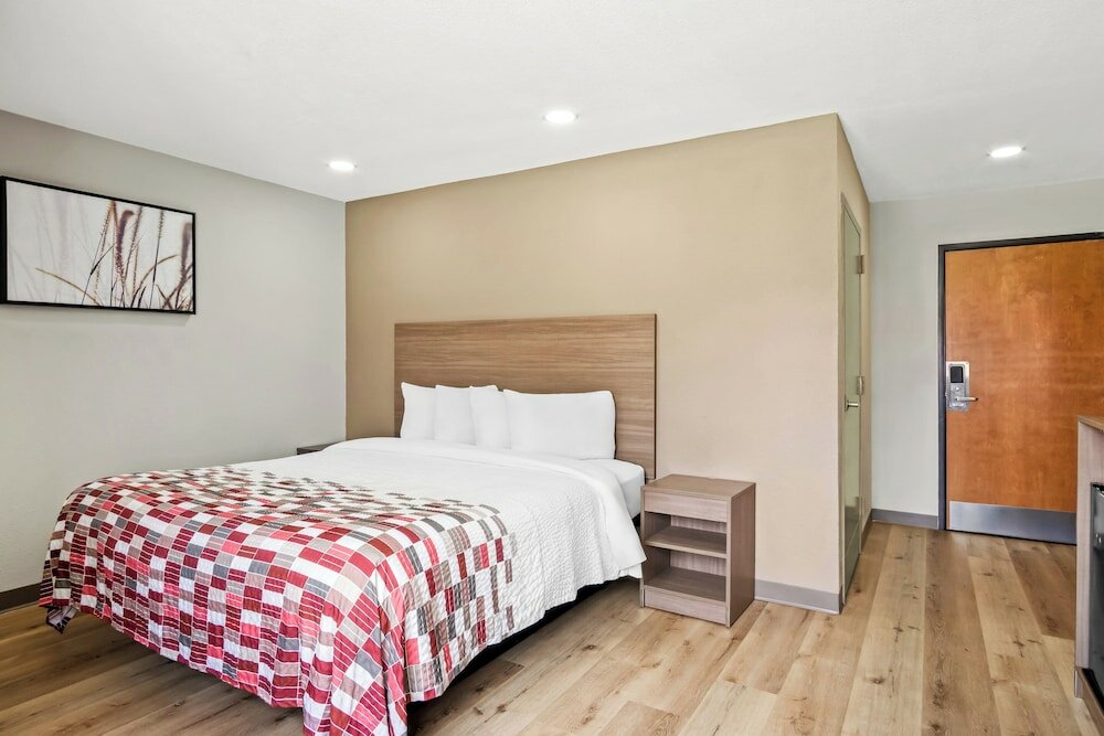 Фото Regency Inn & Suites