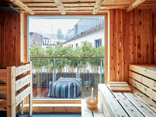 Внешний вид отеля 25hours Hotel The Royal Bavarian в Мюнхене, фото 5