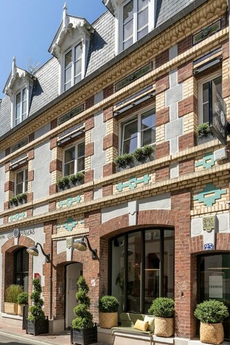 Гостиница Hôtel Les 2 Villas в Трувиль-сюр-Мере