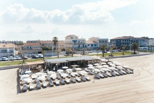 Внешний вид отеля Hôtel Café Miramar в Ле Гро-дю-Руе, фото 2