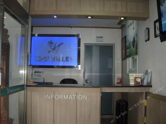 Фото High Valley Hotel