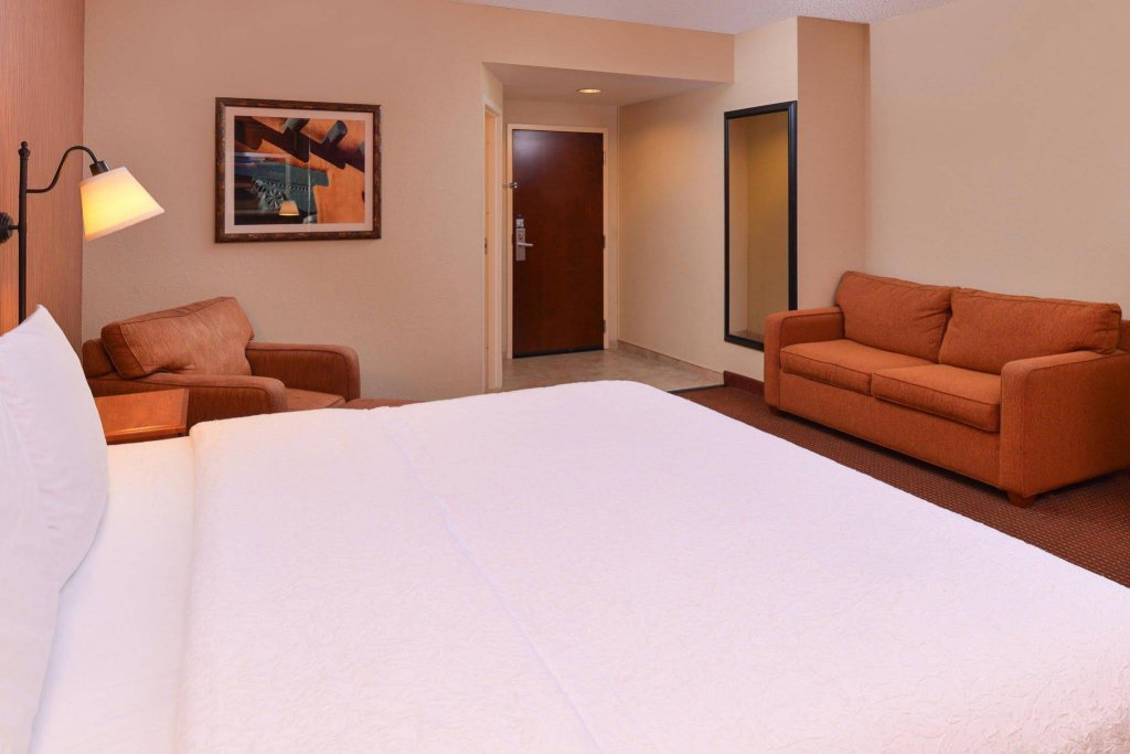 Фото Hampton Inn Albuquerque University Midtown