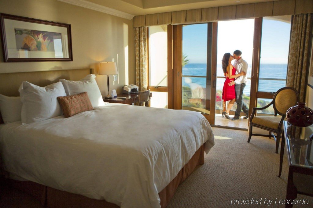 Фото Dolphin Bay Resort And SPA