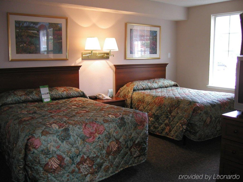 Фото InTown Suites Extended Stay Newport News Va - I-64