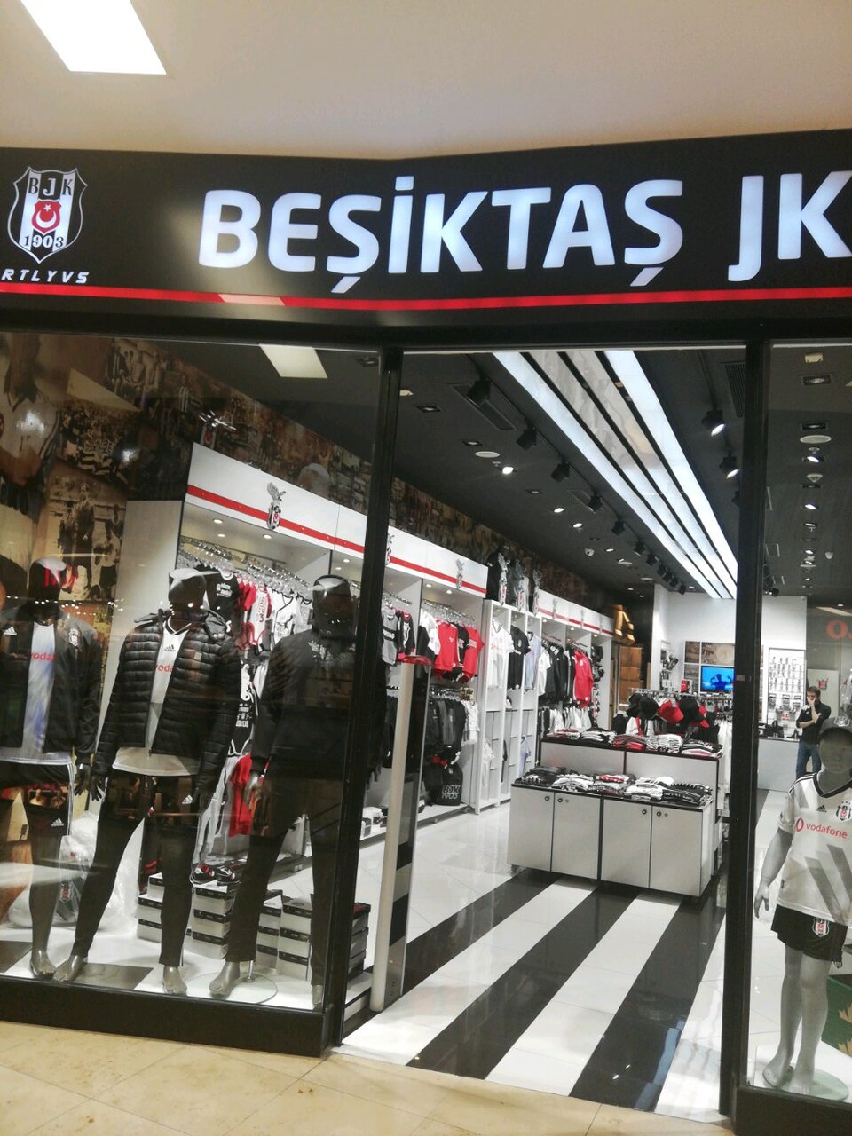Beşiktaş Mağaza