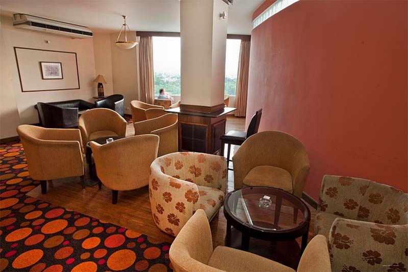 Фото Lakeshore Hotel & Apartments