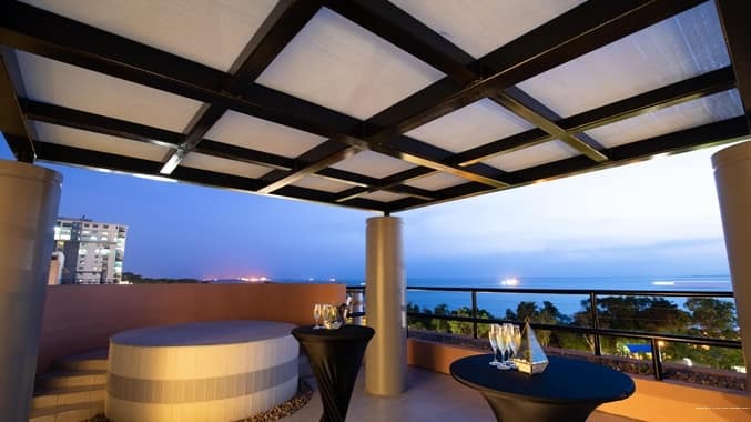 Фото DoubleTree by Hilton Hotel Esplanade Darwin