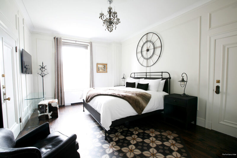 Фото The Fort Garry Hotel