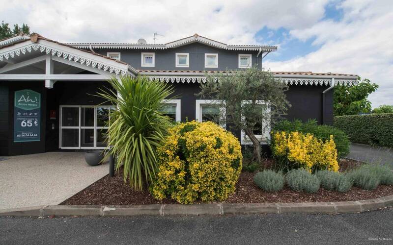 Фото greet hotel La Teste Bassin d' Arcachon