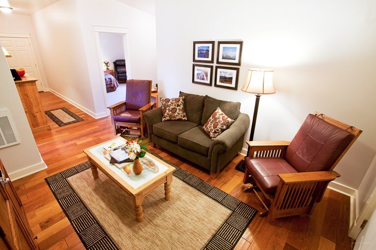 Фото Yellowstone Valley Lodge, Ascend Hotel Collection