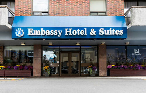 Внешний вид отеля Ottawa Embassy Hotel & Suites в Оттаве, фото 1