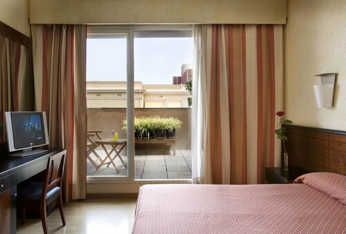 Гостиница Hotel Derby в Каталонии