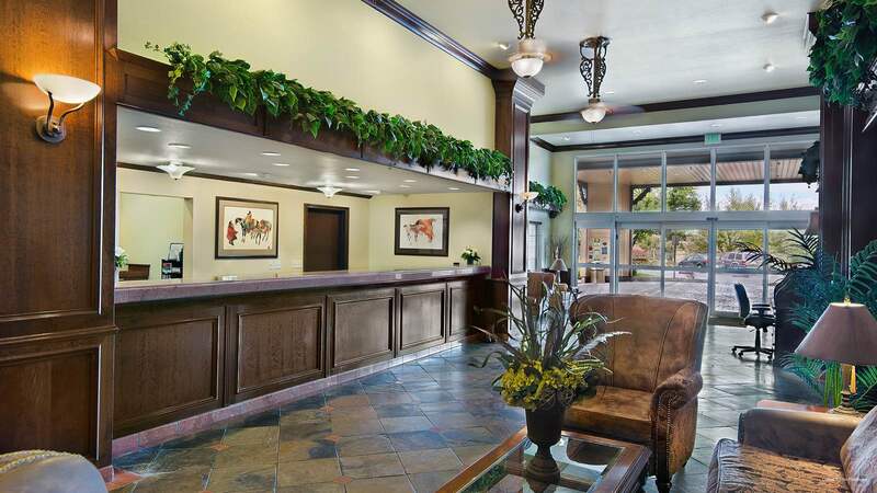 Фото Oxford Suites Pendleton