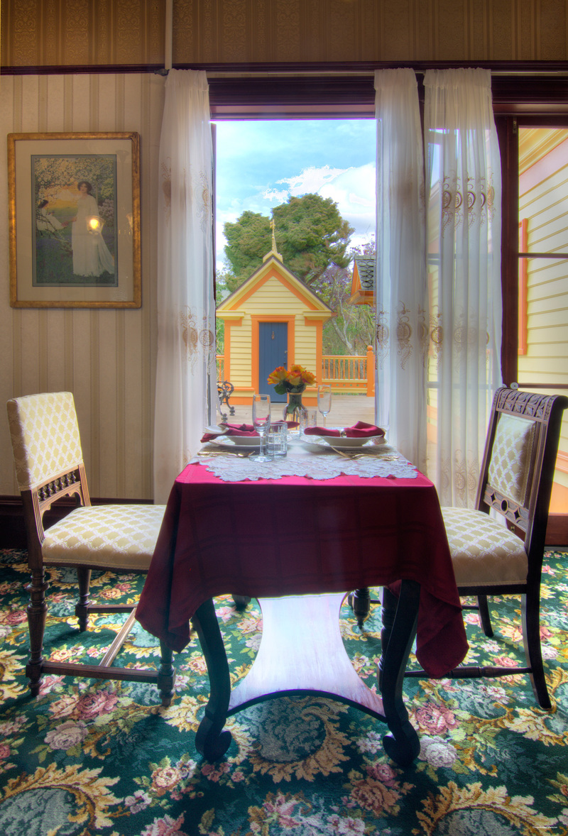 Фото Gingerbread Mansion Inn