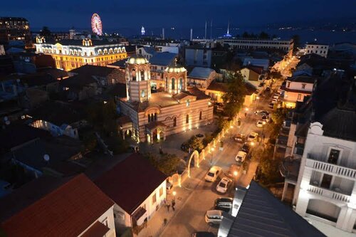 Внешний вид отеля Piazza Inn в Батуми, фото 2