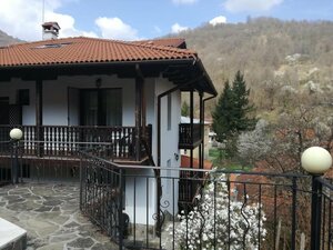 Family Hotel Chiflik Hills (Троян, ul. Kalchevska 3, 5661 Chiflik, Bulgaria), гостиница в Ловечской области