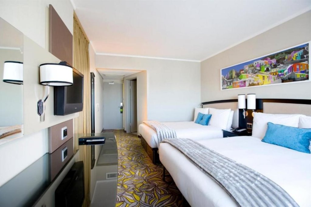 Фото Southern Sun Waterfront Cape Town