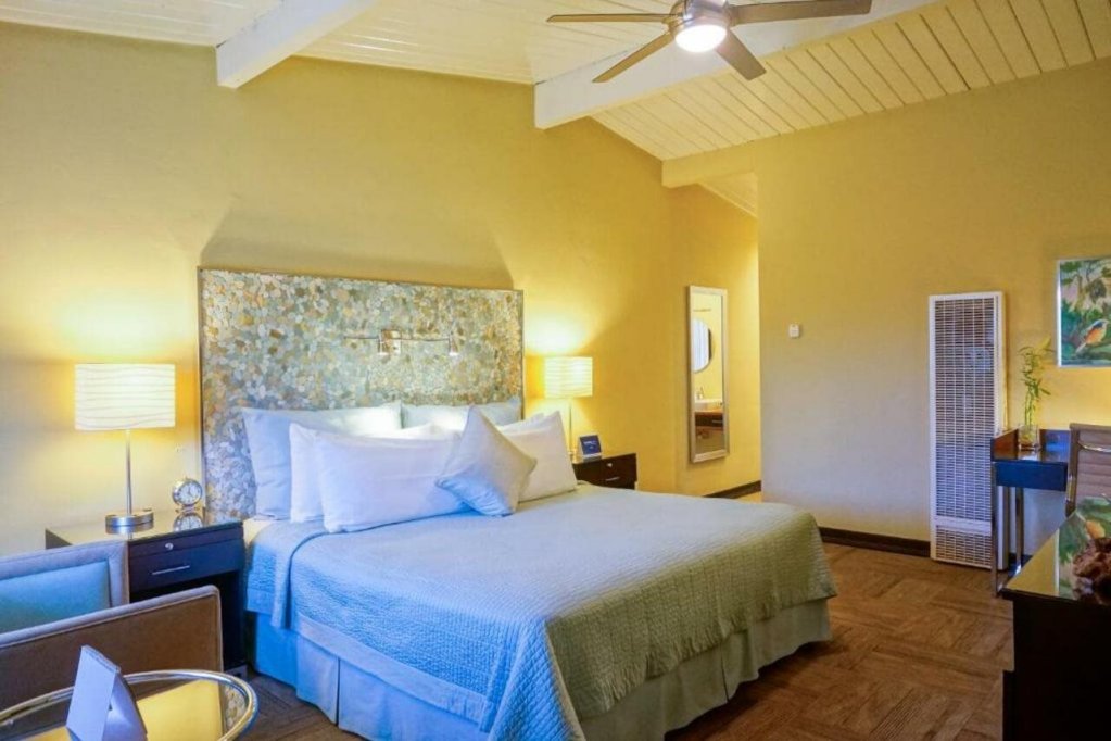 Фото Inn at East Beach