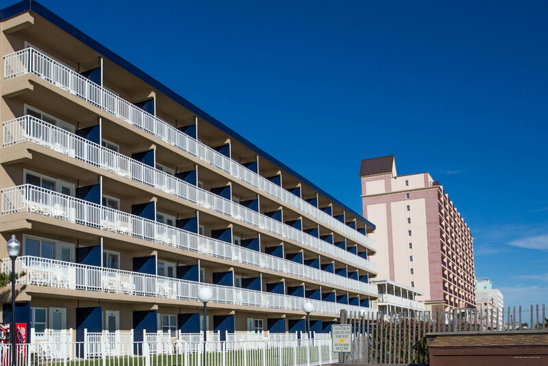 Фото Dunes Manor Hotel and Dunes Suites