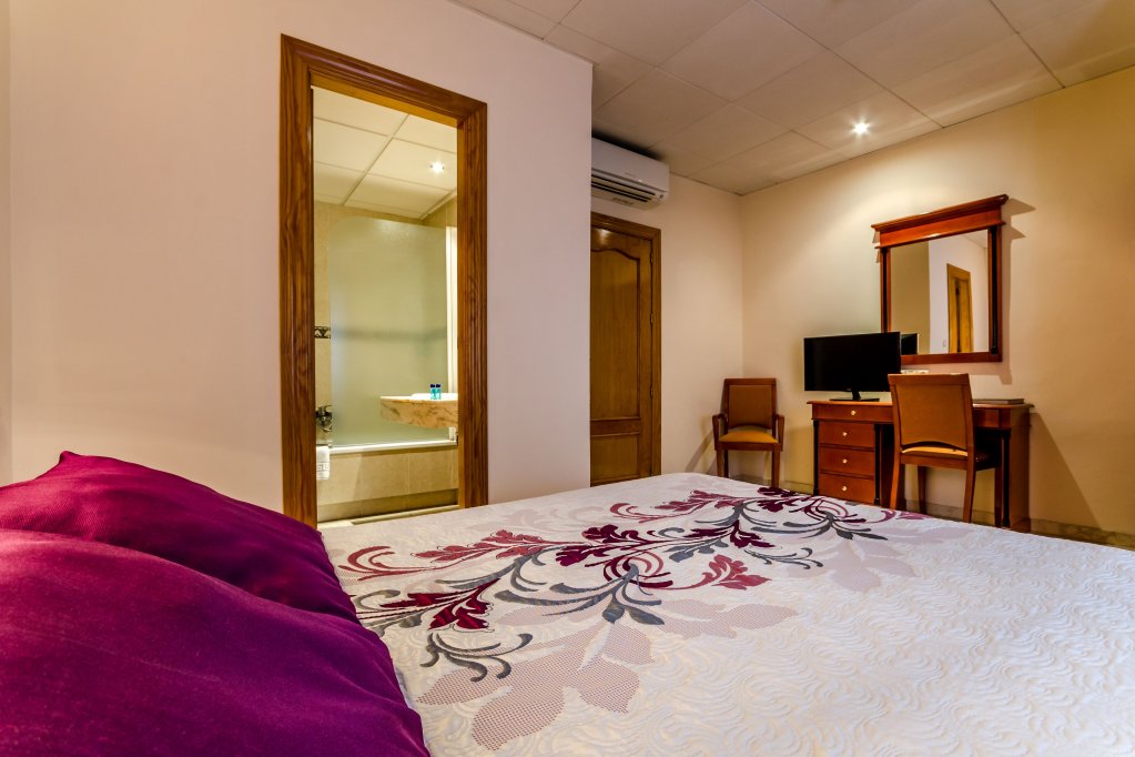 Фото Sacromonte Hotel