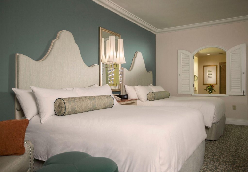 Фото Universal's Loews Portofino Bay Hotel