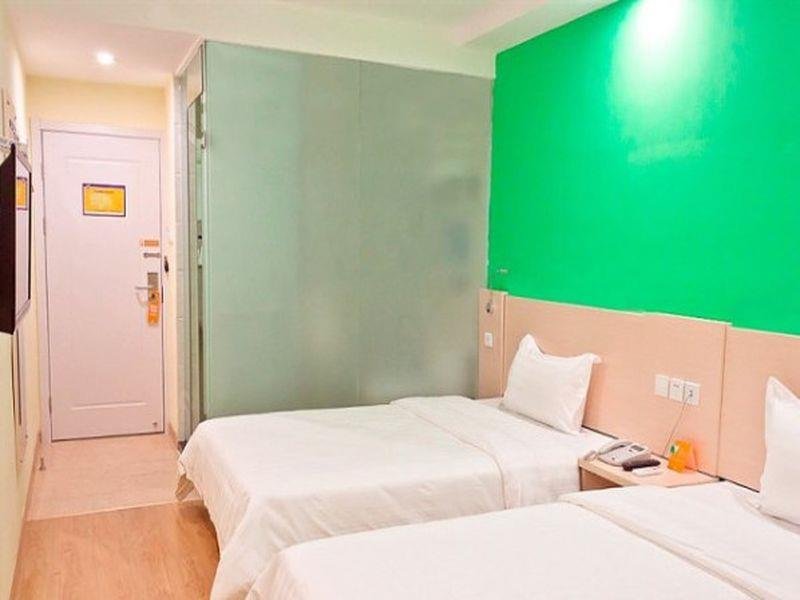 Фото 7Days Inn Ningbo Tianyi Square Zhongshan Mansion