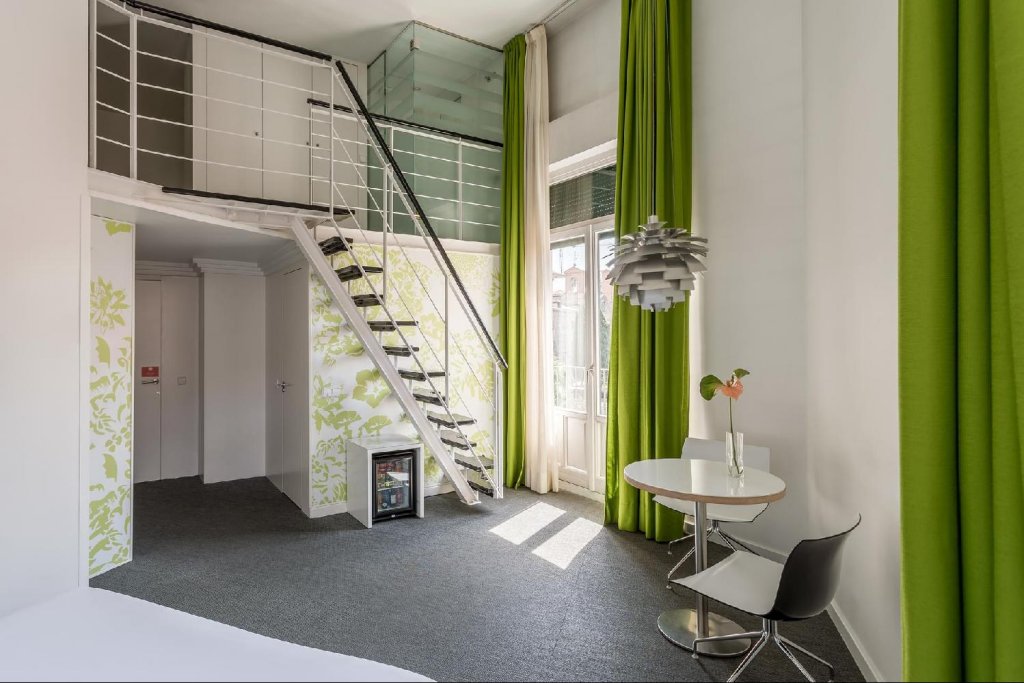 Фото Hotel Room Mate Laura