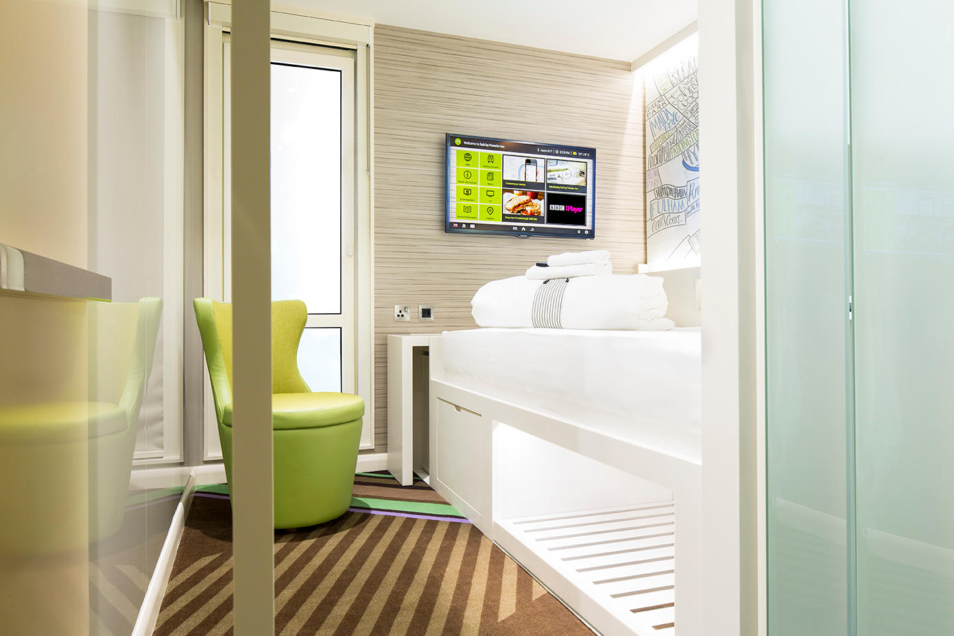 Фото Hub by Premier Inn London Goodge Street hotel