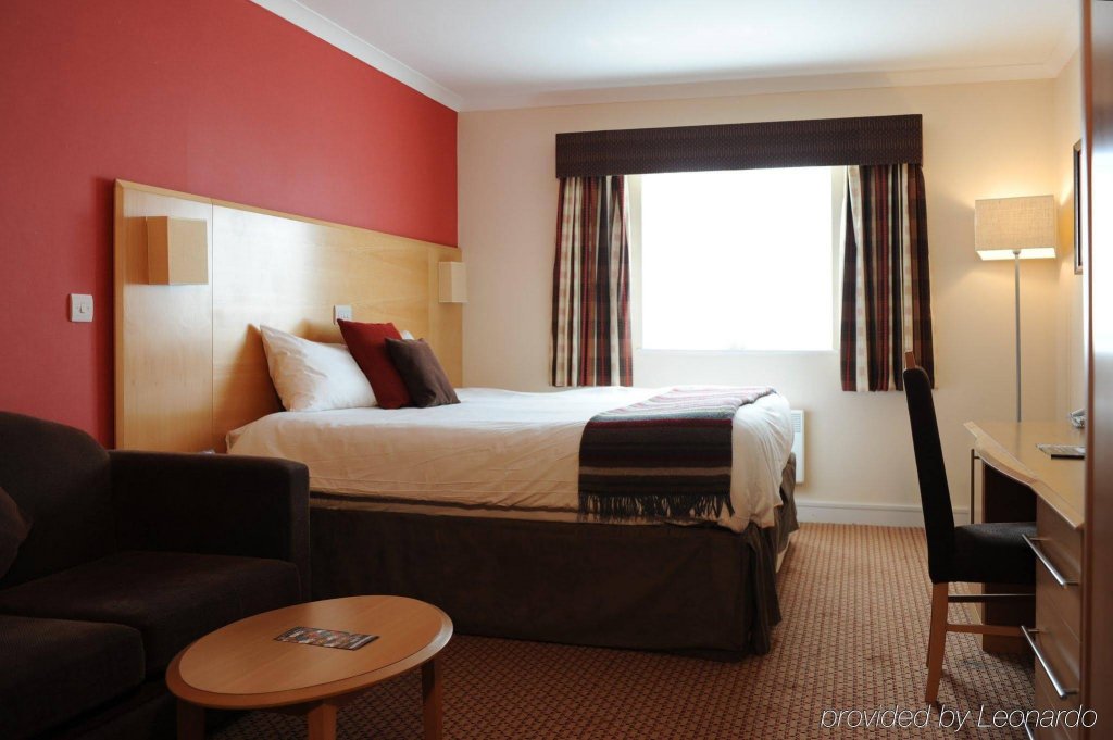 Фото Village Hotel Bournemouth