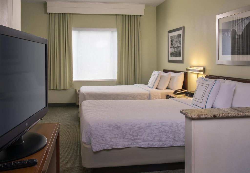 Фото SpringHill Suites by Marriott Herndon Reston
