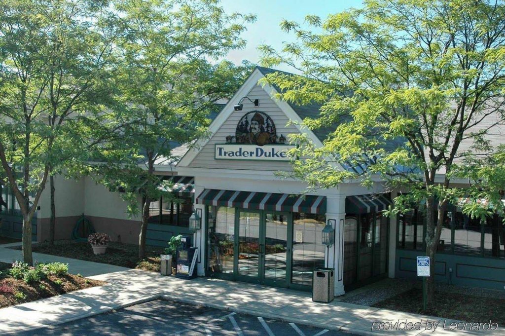 Фото Delta Hotels by Marriott Burlington