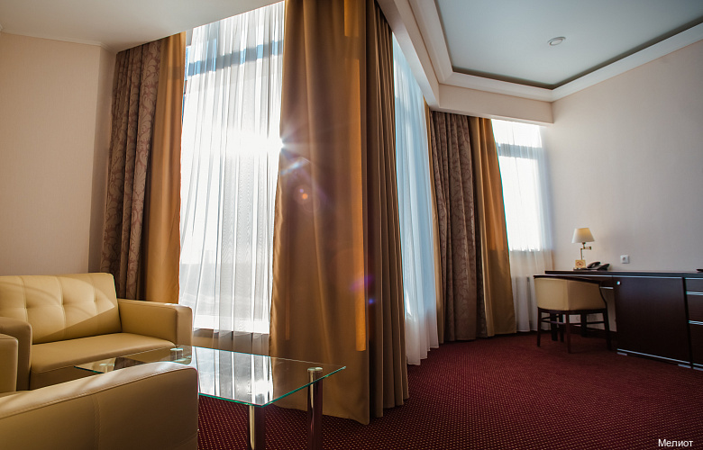 Фото отеля 1