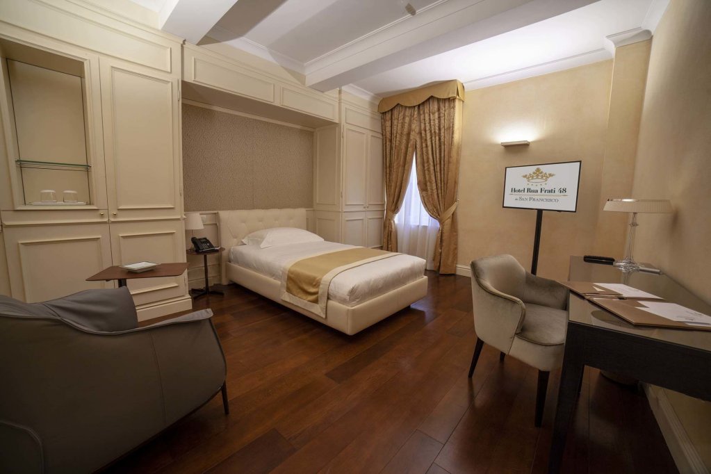 Фото Hotel Rua Frati 48 in San Francesco