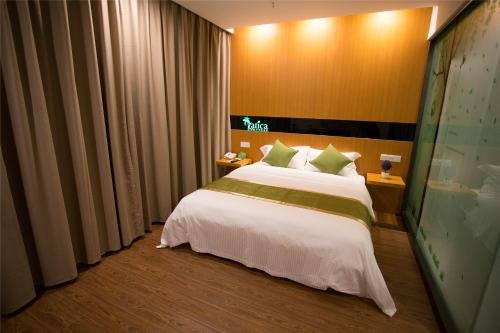 Фото Vatica Beijing Changping District Xiguan Huandao Hotel