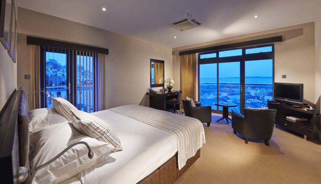 Фото La Fregate Hotel