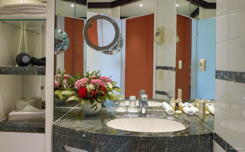 Фото Hotel Parc Plaza