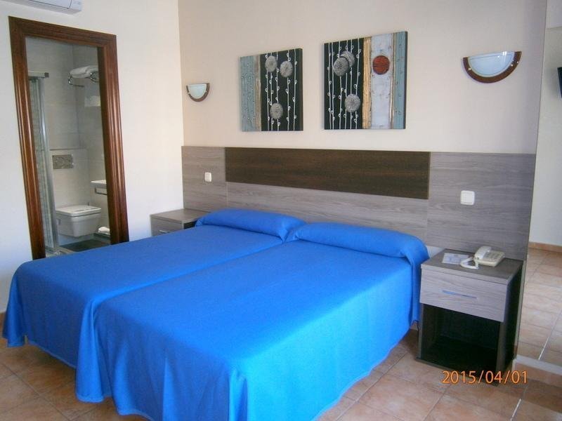 Фото Hostal la Colonia