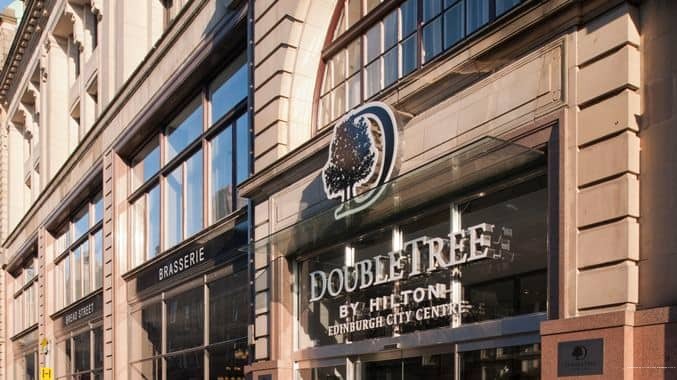 Фото DoubleTree by Hilton Edinburgh City Centre