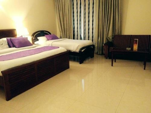 Фото Hotel Pak Continental