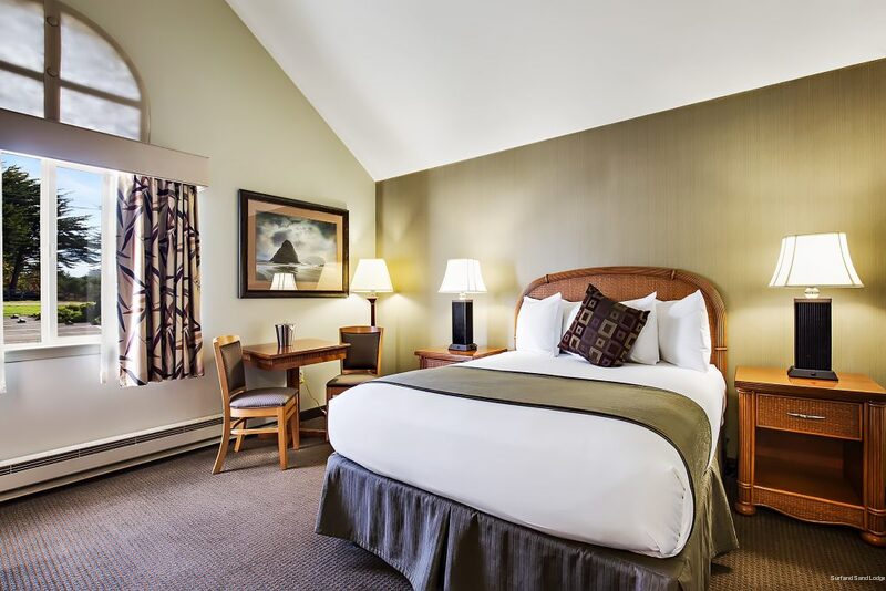 Фото Surf & Sand Lodge