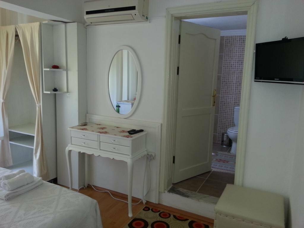 Sari Kosk Butik Oteller Cesmedetatil Com