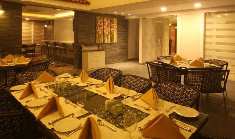 Фото The Fern Residency Miramar