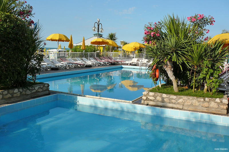 Фото Hotel Majestic