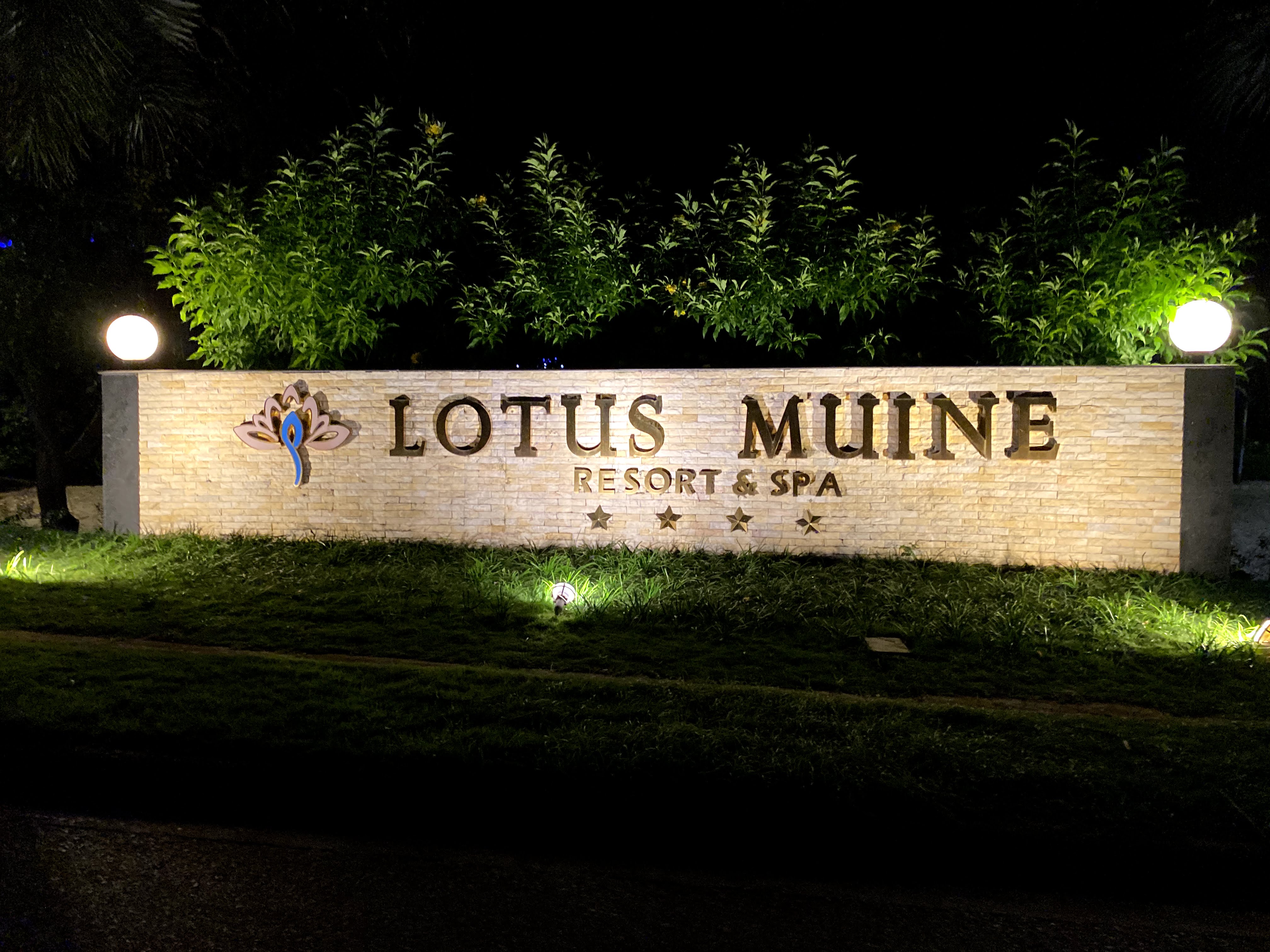 Фото Lotus Muine Beach Resort & SPA