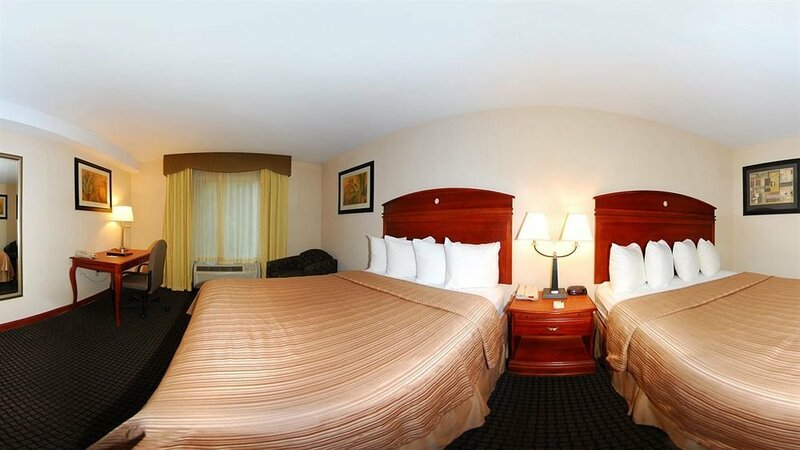 Гостиница Quality Inn & Suites Northampton - Amherst